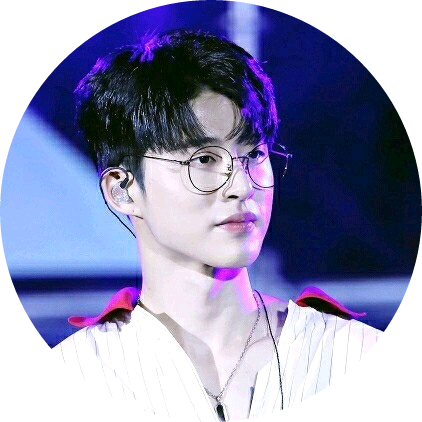 박수건 image