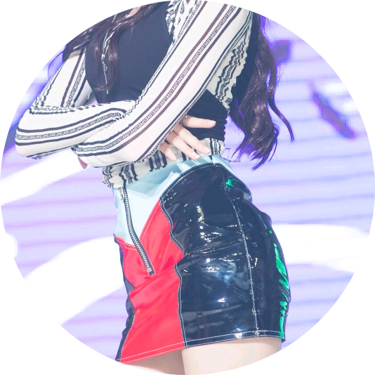 여자아이돌선배 image