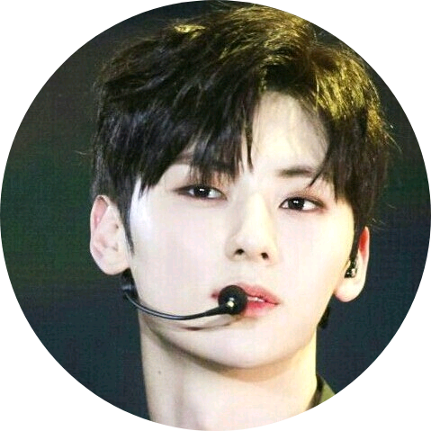황민현 image