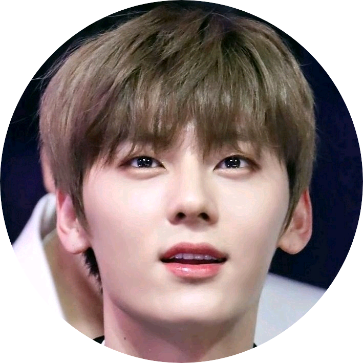 황민현 image