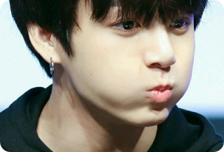 왕따의 첫사랑 thumbnail