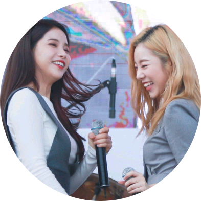 용선&휘인 image