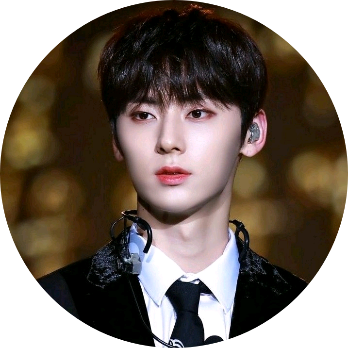 황민현 image