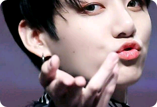 저거 플레이보이인가요? thumbnail