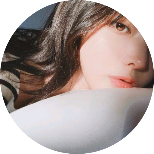 김현지 image