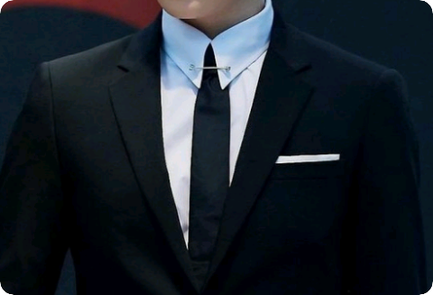 L'insegnante della nostra classe è Lee Chang-seop thumbnail