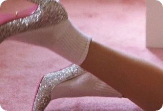 Come togliersi le scarpe thumbnail