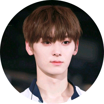 민현 image