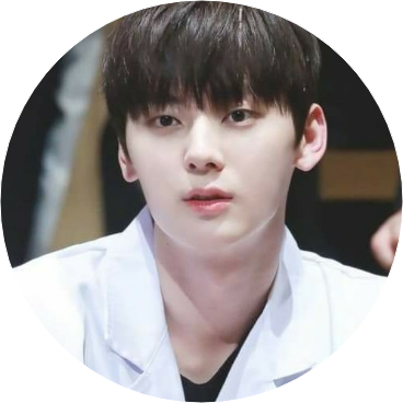 황민현 image