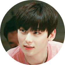 황민현  image