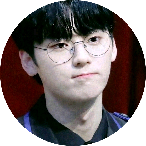 황민현 image