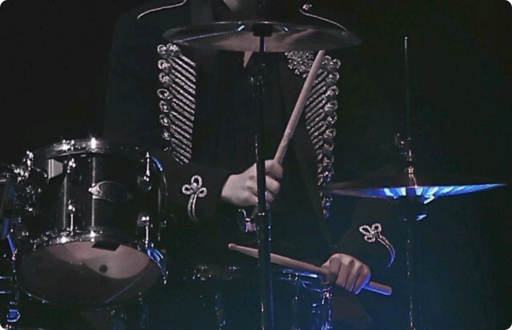 Berikan cinta kepada iblis thumbnail