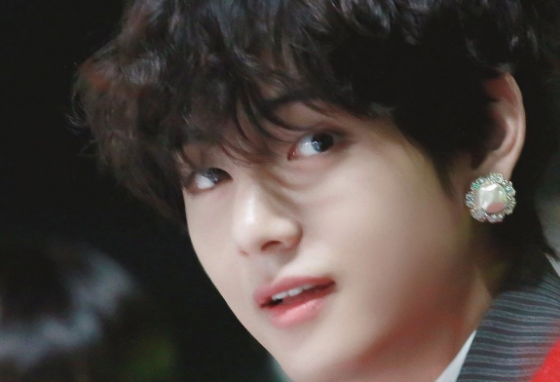 Teman-teman, tolong lihat ini. thumbnail