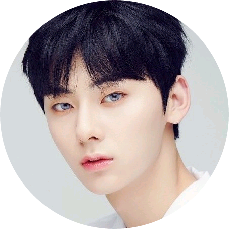 황민현 image