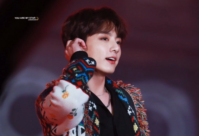 Aku pindah ke sekolah baru, dan kami malah menjalin hubungan dengan seorang pengganggu... thumbnail