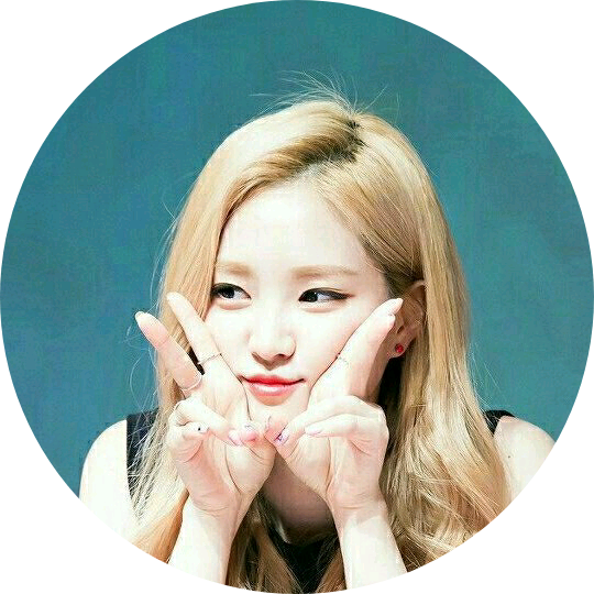 손나은 image