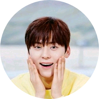 황민현 image