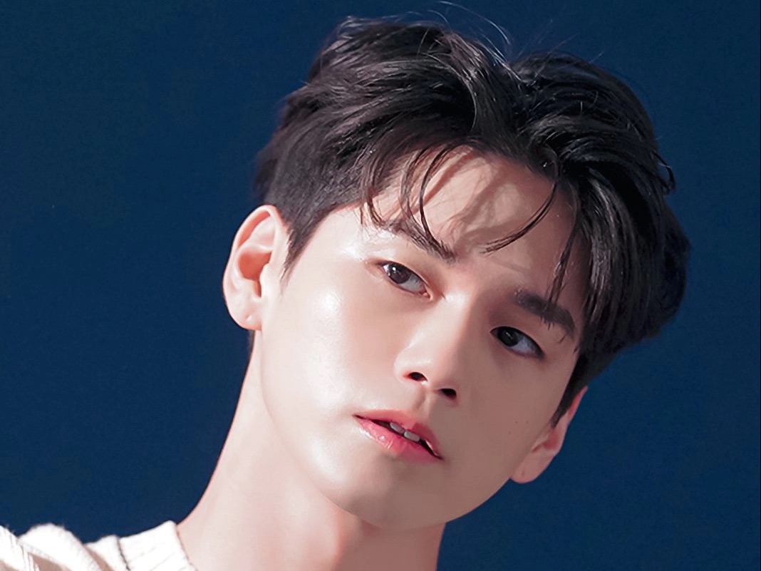 옹성우 image