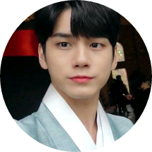 옹성우 image