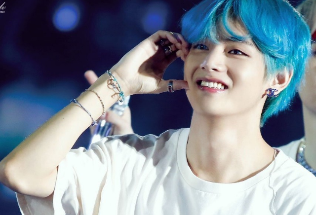 Kami adalah pasangan pebisnis. thumbnail