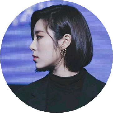 레나 루 네(휘인) image