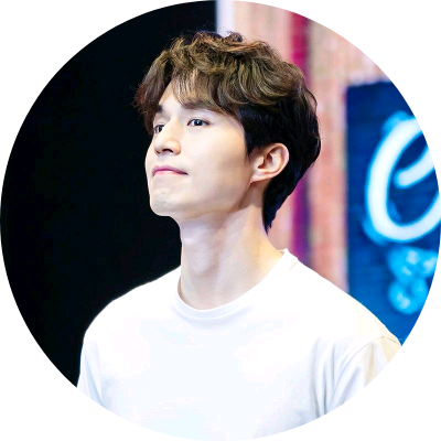 잘생긴 사장 image