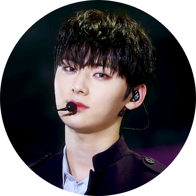 황민현 image