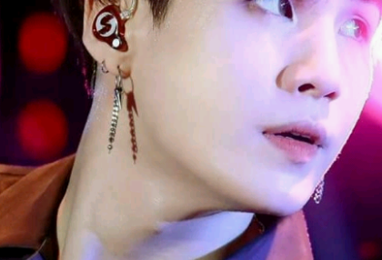 Bahkan "pertemuan pertama" pun terasa tidak biasa. thumbnail