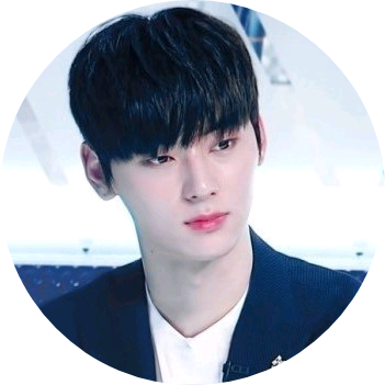 황민현 image