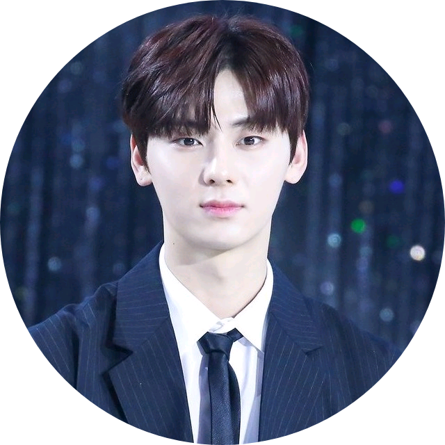 황민현 image