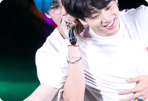 金泰亨与田柾国 thumbnail