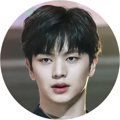 울프(육성재) image