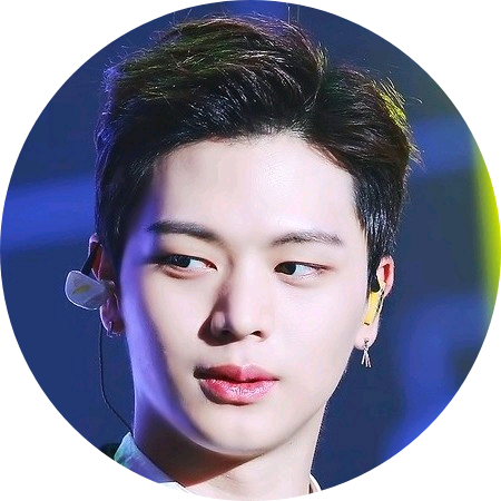 동물의 신(육성재) image