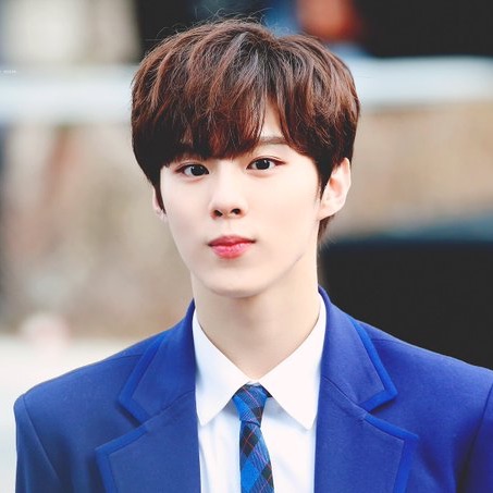 우석 image
