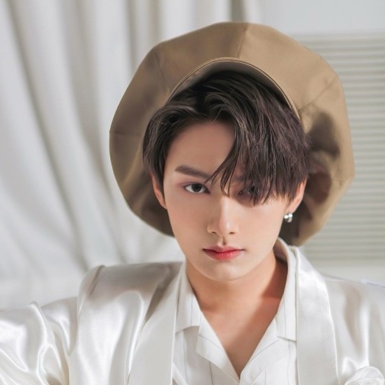 미치광이 모자장수 image