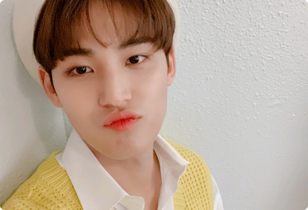 어느날 열애설이 터졌다? thumbnail