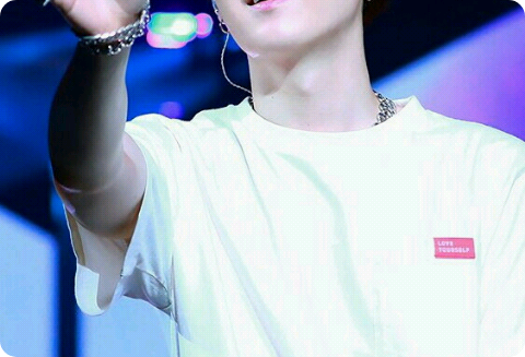 不知怎的，我成了闵玧其热情的朋友。 thumbnail