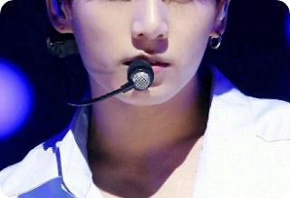 在那些帅哥中 thumbnail