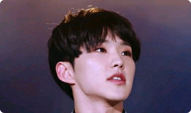 直率的被欺凌女孩 thumbnail