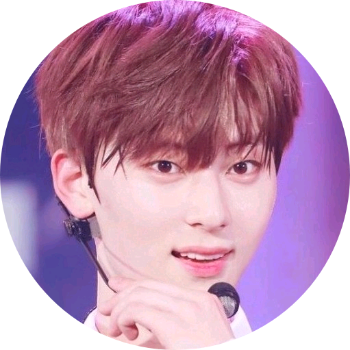 황민현 image