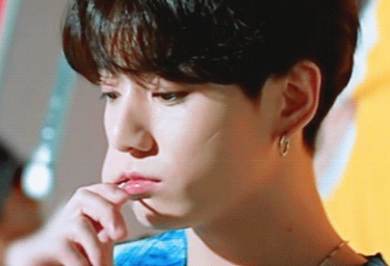 [BICARA] Kisah Romantis Pertarungan dengan Jeon Jungkook thumbnail