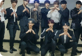 我与13个半人半兽的人生活在一起。 thumbnail