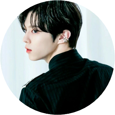해커 WOOSEOK image