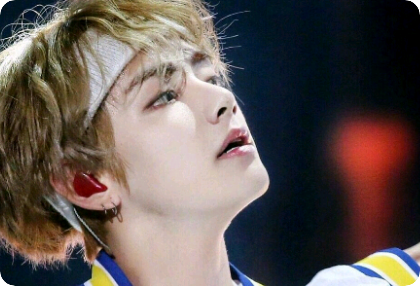 El hermano menor de mi amigo es mitad humano y mitad bestia. thumbnail