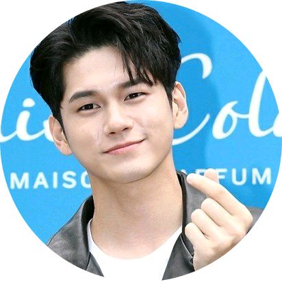 옹성우 image