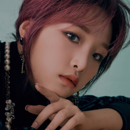최예나 image