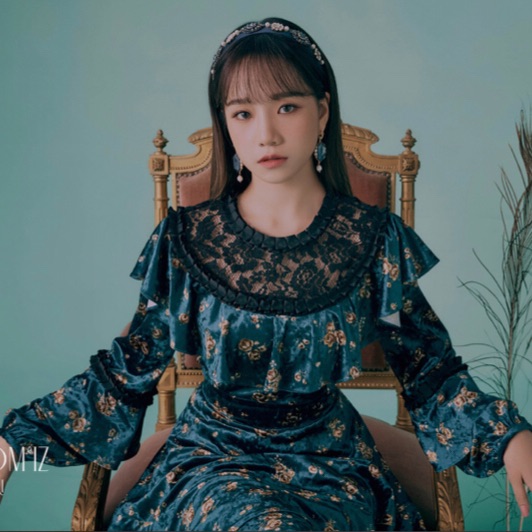 조유리 image