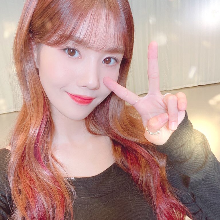 권은비 image