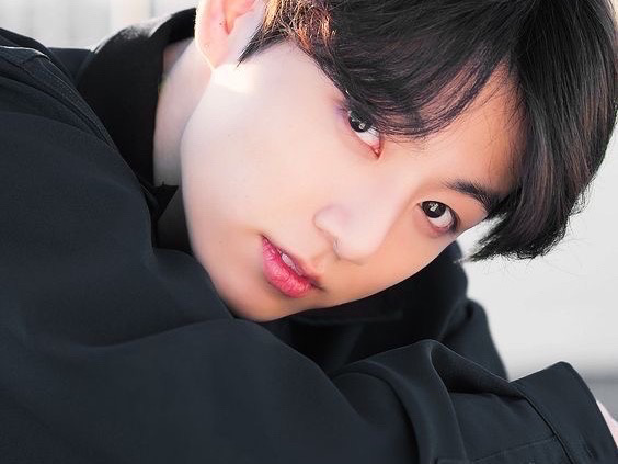 잘생겨서 잘나가는 선배_ thumbnail