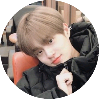 편의점 알바생 image